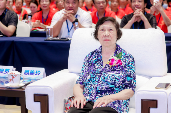 “健康中國(guó)·不能沒(méi)有你”峰會(huì)圓滿成功2842.png